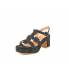 Talon noir en cuir